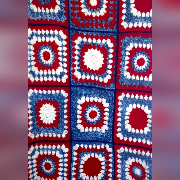 New. Hand Made Patriotic Crocheted Throw..❤️🤍💙 - Picture 3 of 5